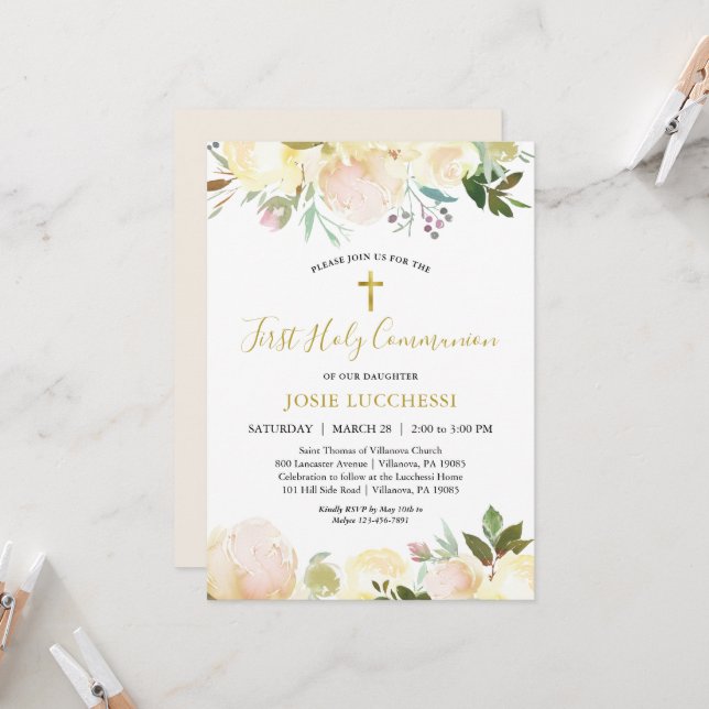 Élégant blanc floral Baptême Communion Invitation (Devant/Arrière en situation)