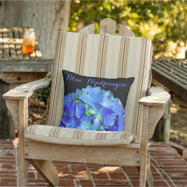 Elegant bläulich blühende Rose Blaue Hydrangeas Kissen (Stuhl)