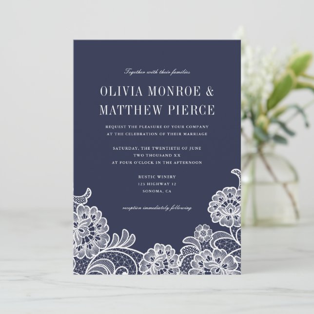 Elégant bleu marine dentelle blanche | Invitations (Debout devant)