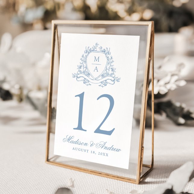 Elegant Blue Floral Wappen Monogram Wedding Tischnummer (Von Creator hochgeladen)