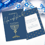 Elegant Blue Happy Hanukkah Menorah Gold Folien Feiertagskarte<br><div class="desc">Eine einfache, aber elegante, dunkelblaue Hanukkah-Flachkarte mit "Happy Hanukkah" in Goldfolie ergänzender Typografie, die sowohl einen klassischen, kühnen Schriftart im Blockstil als auch einen fantasievollen handgeschriebenen Schriftart enthält, der über die Karte fegt. Eine elegante vergoldete Menorah wird unten angezeigt. Die Rückseite hat eine Meldung, die in einem klassisch blauen Schriftart...</div>