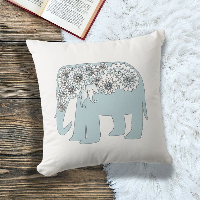 Elegant Blue Paisley Elephant Kissen (Von Creator hochgeladen)