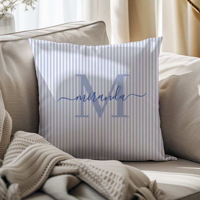 Elegant Blue & White Stripes Monogram Name Kissen (Von Creator hochgeladen)