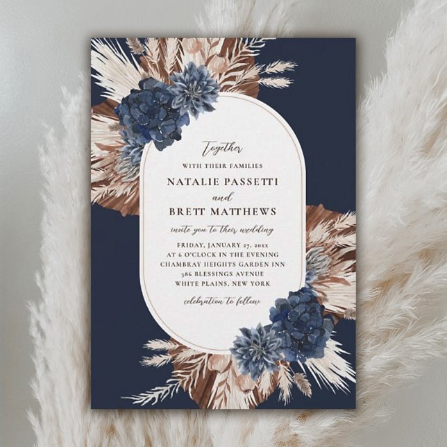 Elegant Boho Navy und Brown Florals Oval Wedding Einladung (Von Creator hochgeladen)