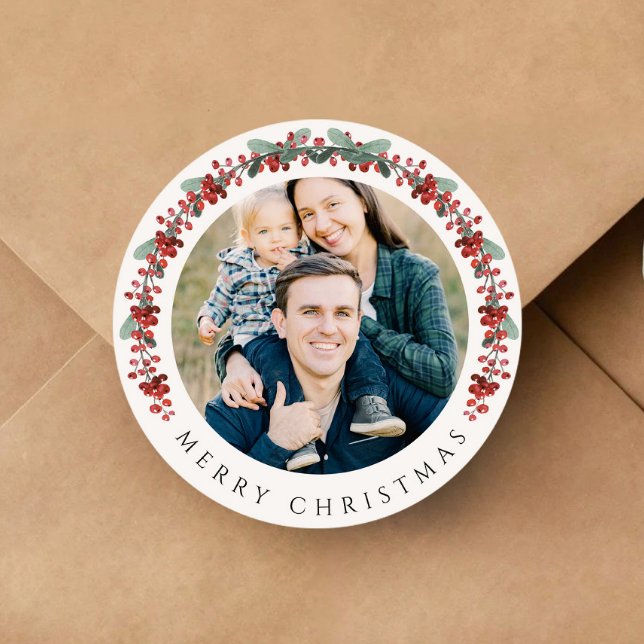 Elegant Botanical Wreath Photo Christmas Runder Aufkleber (Elegant Botanical Wreath Photo Christmas Classic Round Sticker)