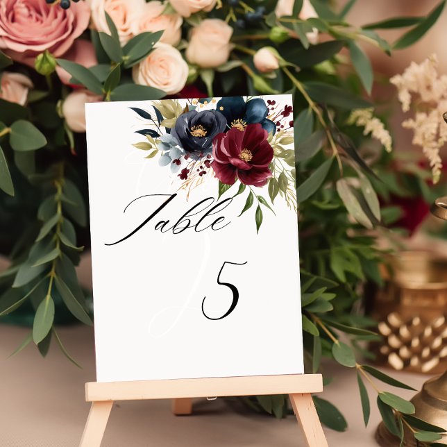 Elegant Burgund Blumen Blumen & Grün Tischnummer (Von Creator hochgeladen)