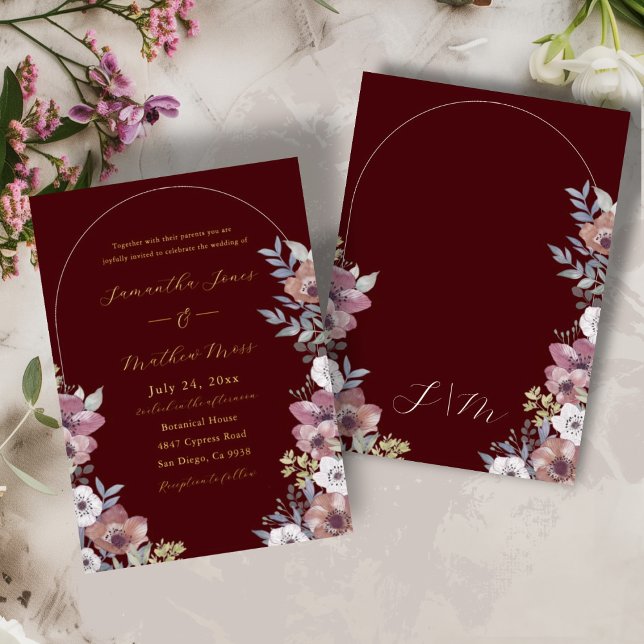 Elegant Burgundy Floral Gold Script Wedding Folieneinladung (Von Creator hochgeladen)