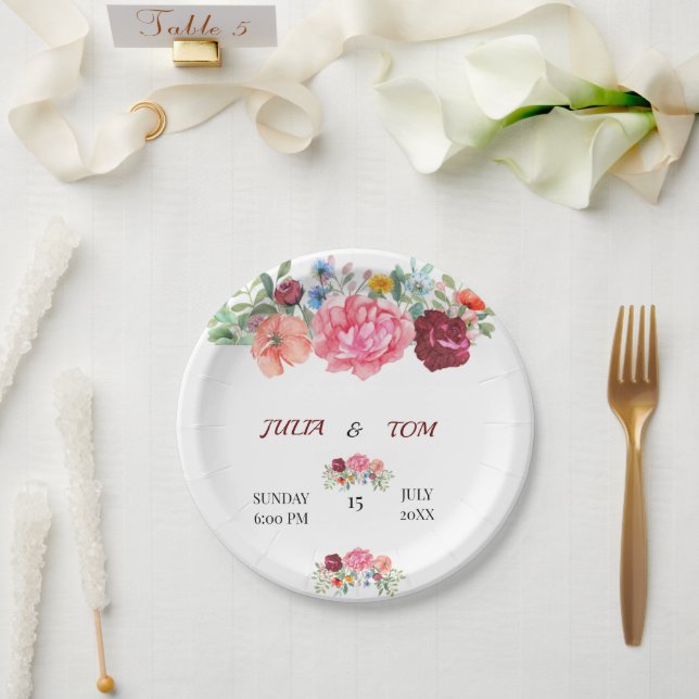 Elegant Burgundy und Rosy Floral Pappteller (Hochzeit)