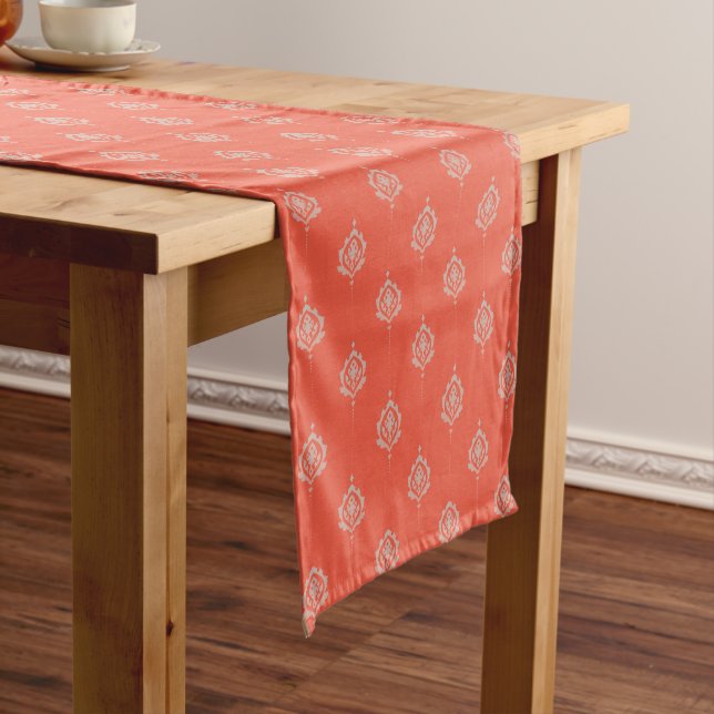 Elegant Burnt Orange Damask Pattern Kurzer Tischläufer (Beispiel)