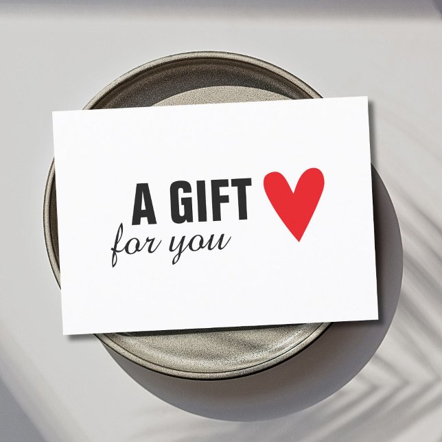 Élégant certificat cadeau de beauté Red Heart (Créateur téléchargé)