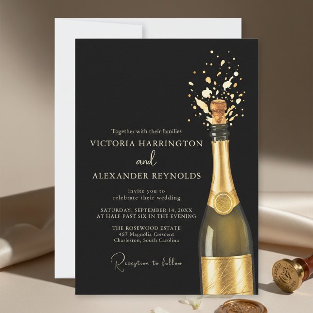 Elegant Champagne Wedding Einladung (An elegant black and gold wedding invitation design featuring a popping champagne bottle)