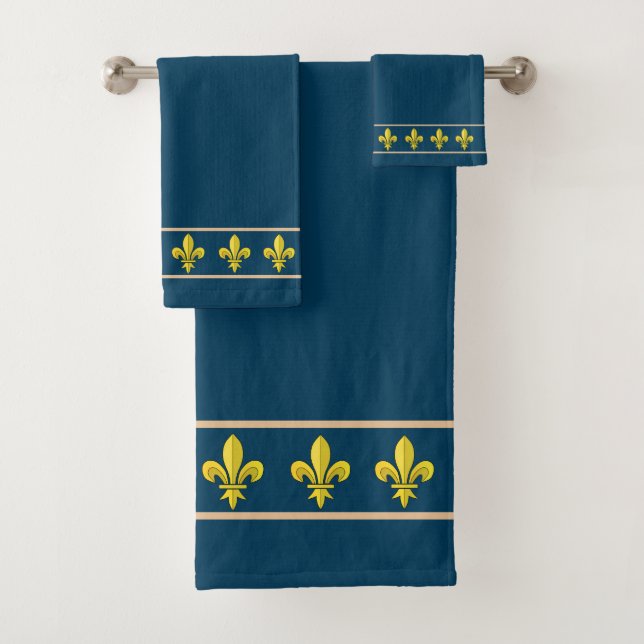 Elegant, Chic Golden Lis Flowers on Blue Badhandtuch Set (Insitu)