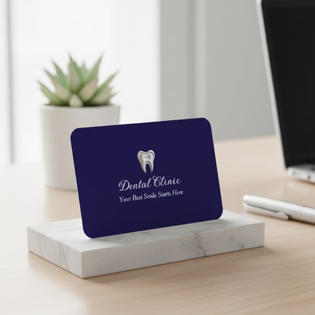 Elegant Dental Clinic Navy Blue Dentist QR Code  Visitenkarte (Von Creator hochgeladen)