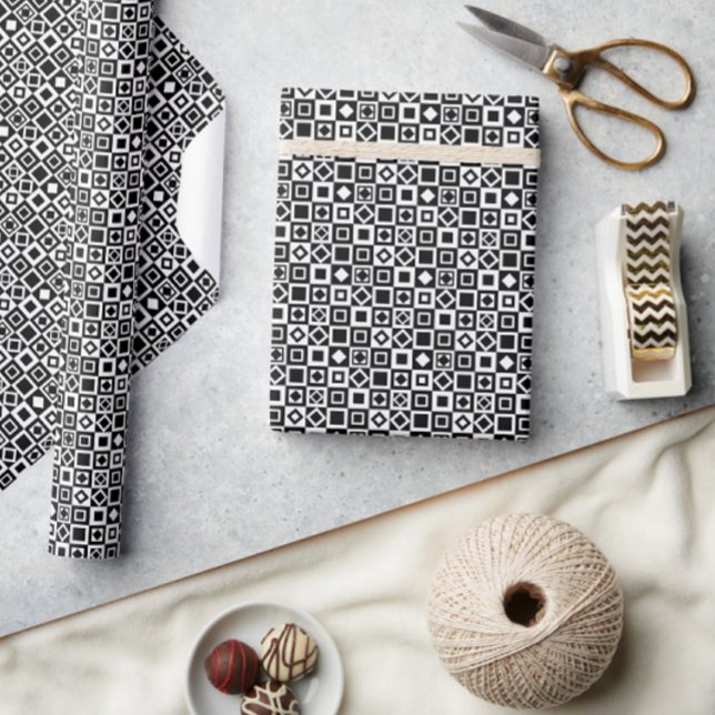 Elegant Diamond Square Schwarz-weiß Geschenkpapier (Von Creator hochgeladen)