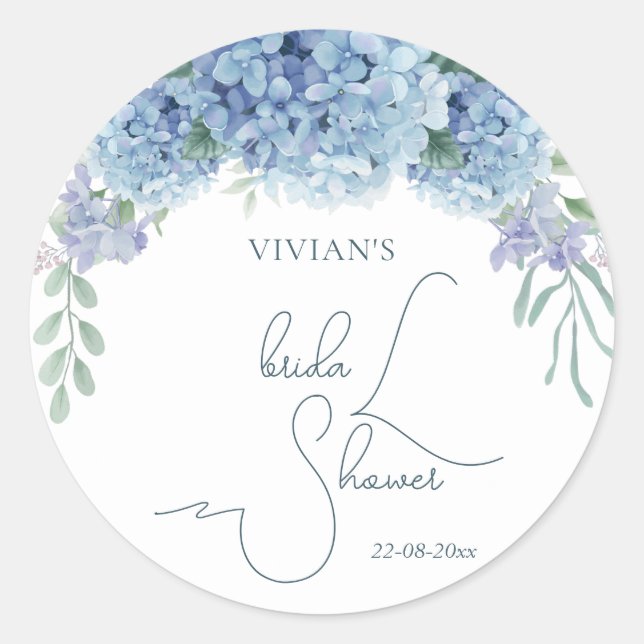 Elegant Dusty Blue Floral Bouquet Brautparty Runder Aufkleber (Vorderseite)