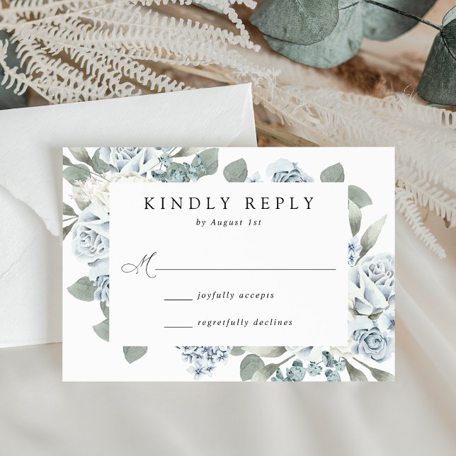 Elegant Dusty Blue Floral Wedding RSVP Karte (Von Creator hochgeladen)