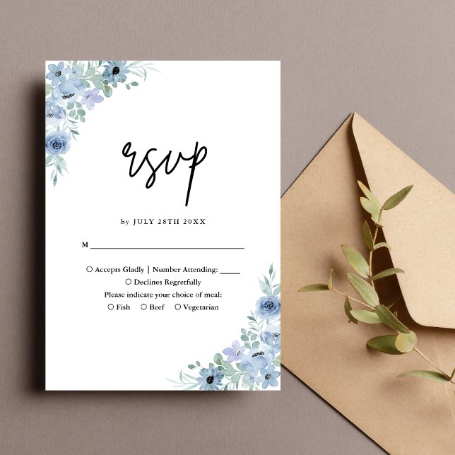 Elegant Dusty Blue Floral Wedding RSVP Karte (Von Creator hochgeladen)