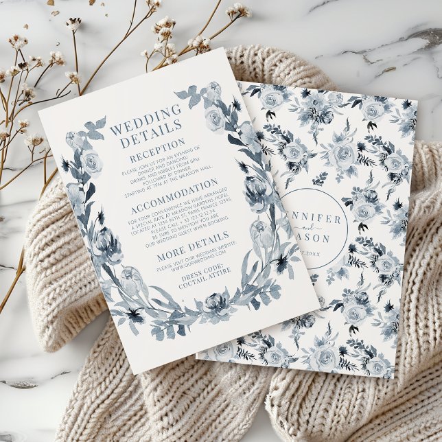 Elegant Dusty Blue Gray Floral Wedding Details Begleitkarte (Von Creator hochgeladen)