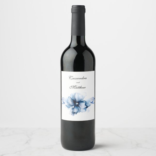 Elegant Dusty Blue Navy Blume Hochzeit Weinetikett (Vorderseite)