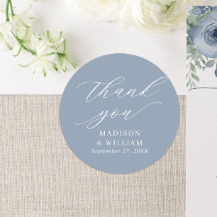 Elegant Dusty Blue Script Wedding Vielen Dank Runder Aufkleber