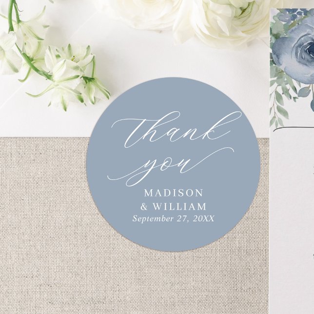 Elegant Dusty Blue Script Wedding Vielen Dank Runder Aufkleber (Von Creator hochgeladen)