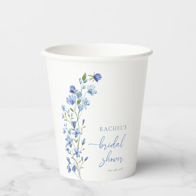 Elegant Dusty Blue Wildblume Brautparty Pappbecher (Vorderseite)