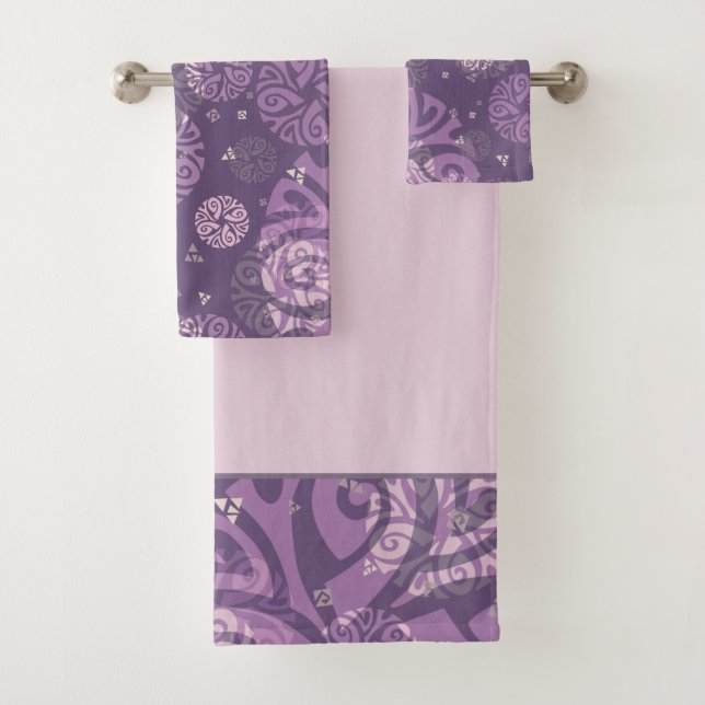 Élégant Dusty Purple Motif Ethnique (En situation)