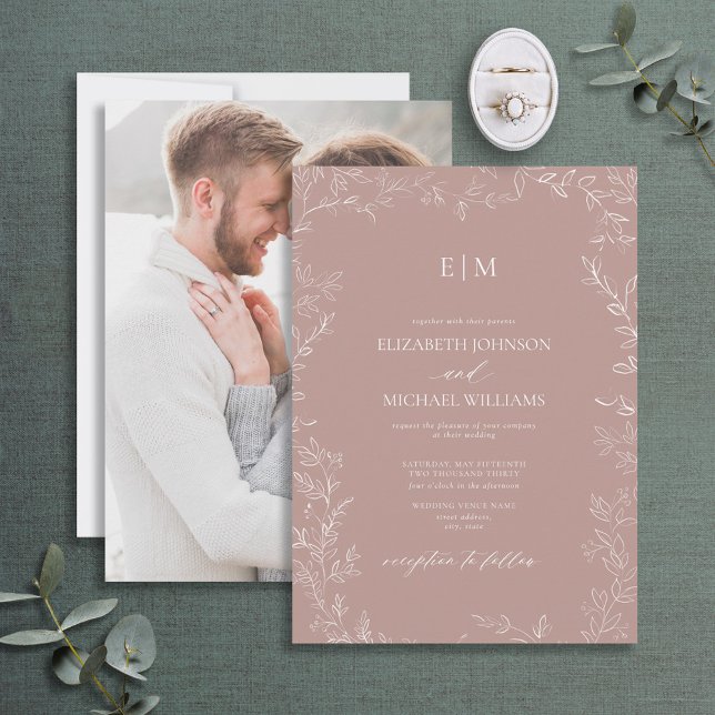 Elegant Dusty Rose Leaf Foto Monogram Wedding Einladung (Von Creator hochgeladen)