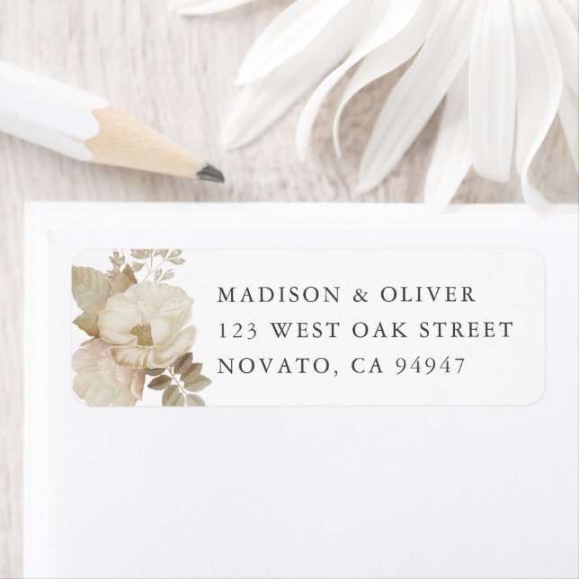 Elegant Earthy Floral White Wedding Rücksendeadres (Insitu)