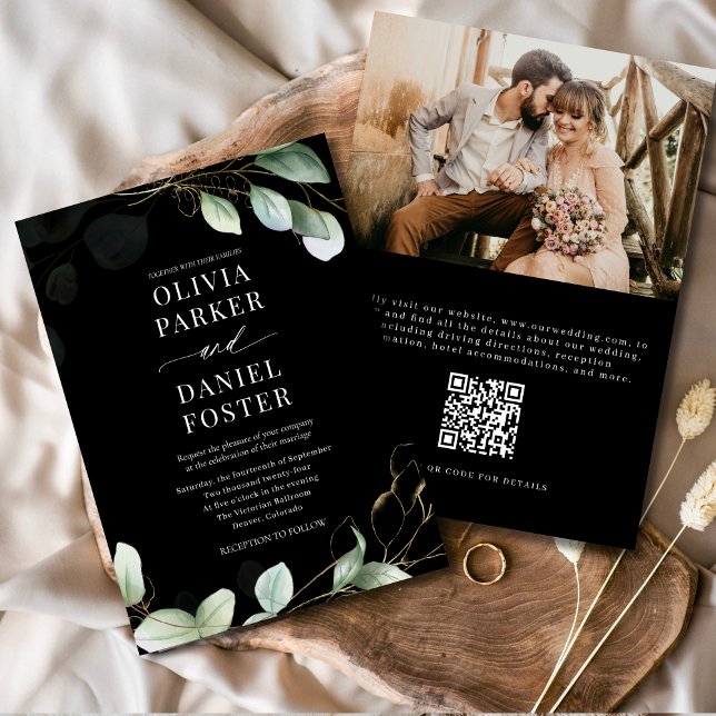 Elegant Eucalyptus Black QR Code Foto Wedding Einladung (Von Creator hochgeladen)