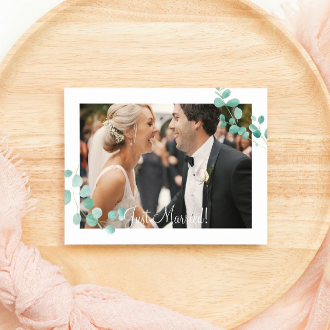 Elegant Eucalyptus Green Peach Floral Just Married (Von Creator hochgeladen)