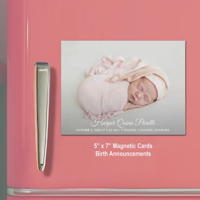 Élégant Faire-part de naissance photo de nouveau-n (5" x 7" magnetic card birth announcements (smaller sizes in our collection.))