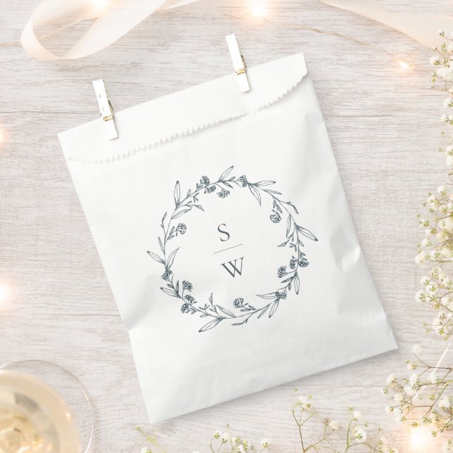 Elegant Floral Laurel Wreath Monogram Wedding Geschenktütchen (Ausgeschnitten)