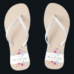 Elegant Floral Mr & Mrs Wedding| Flip Flops<br><div class="desc">Für weitere Anpassungen klicken Sie bitte auf die Schaltfläche "Anpassen" und verwenden Sie unser Designwerkzeug, um diese Vorlage zu ändern. Wenn die Optionen verfügbar sind, können Sie Text und Bild ändern, indem Sie einfach auf "Text oder Bild hier bearbeiten/entfernen" klicken und Ihre eigenen hinzufügen. Wenn Sie möchten, dass dieses Design...</div>