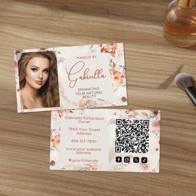 Elegant Floral Social Icon QR Code Photo Makeup Visitenkarte (Von Creator hochgeladen)
