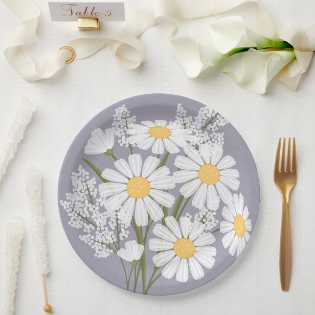 Elegant Floral White Daisies on Lavender Pappteller (Hochzeit)