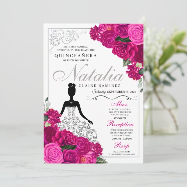 Elegant Fuchsia Pink Silver Floral Quinceanera Einladung (Stehend Vorderseite)