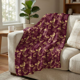 Elegant Ginkgo Leaf Pattern Burgundy Red Gold Fleecedecke