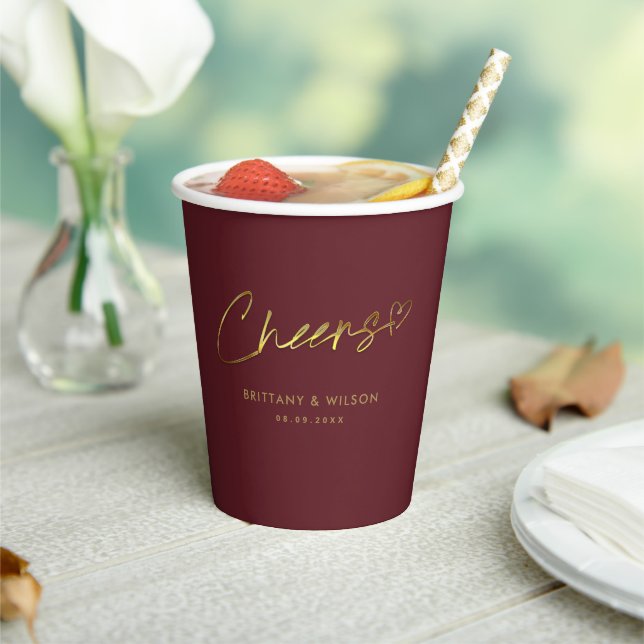 Elegant Gold Cheers Personalisiert Burgundy Weddin Pappbecher (In Situ)