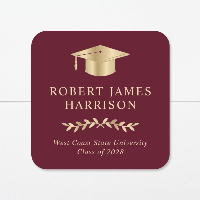 Elegant Gold Grad Cap Burgundy Red Abschluss Quadratischer Aufkleber (Von Creator hochgeladen)