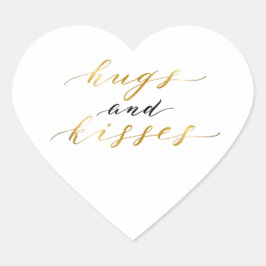Elegant Gold Letters Hugs and Kisses Herz-Aufkleber