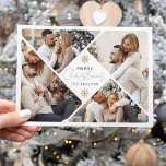 Elegant Gold Merry Christmas Foto Frame Collage Feiertagskarte<br><div class="desc">Feiern Sie die Saison mit dieser eleganten Urlaubskarte mit einem Collage-Layout mit vier individuell gestaltbaren Fotorahmen, die um einen zentralen Gruß angeordnet sind. Der Text der Karte lautet "Frohe Weihnachten" in elegantem, vergoldetem Drehbuch mit dem anpassbaren Familiennamen unter dem klassischen Schriftart. Der goldene Schneeflockenakzent verleiht dieser Karte eine elegante Touch,...</div>