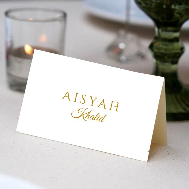 Elegant Gold Script Islamic Wedding Place Card (Von Creator hochgeladen)