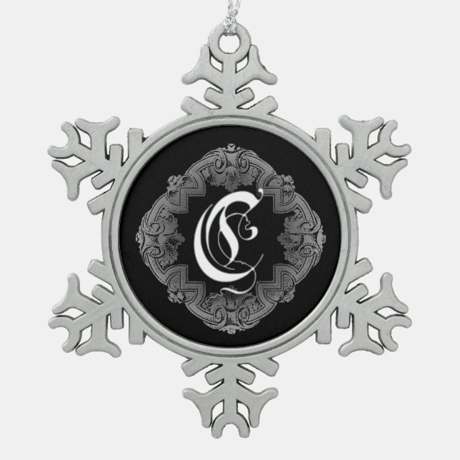 Elegant Goth Initial C Snowflake Schneeflocken Zinn-Ornament (Vorderseite)