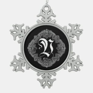 Elegant Goth Initial / Snowflake Schneeflocken Zinn-Ornament