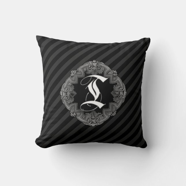 Elegant Goth Initial T Throw Kissen (Vorderseite)