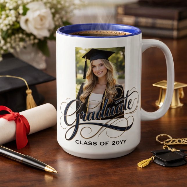 Elegant Graduate Script Artwork with Photo Feature Tasse (Von Creator hochgeladen)
