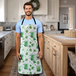 Elegant Green Beer Mugs and Shamrocks White Schürze
