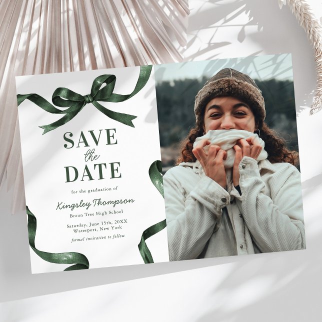 Elegant Green Bow Graduation Save the Date (Von Creator hochgeladen)