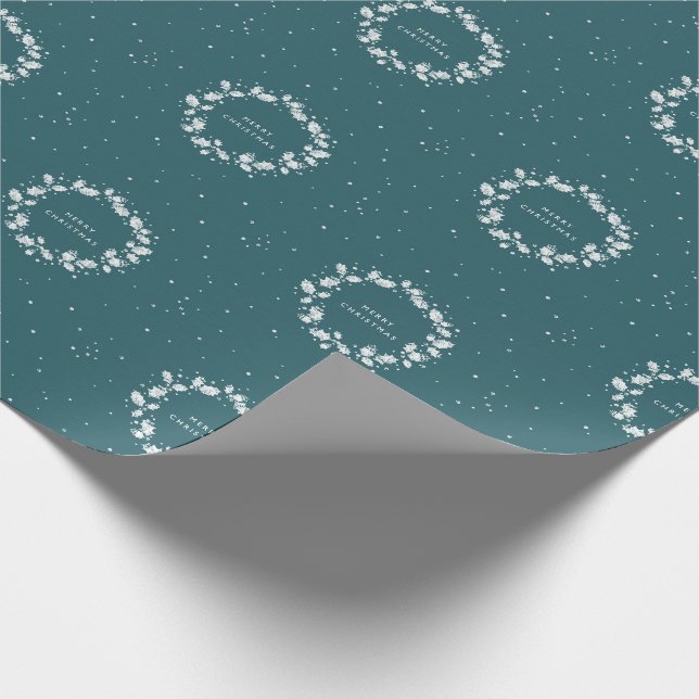 Elegant Green + White Frohe Weihnachten Holly Wrea Geschenkpapier (Ecke)